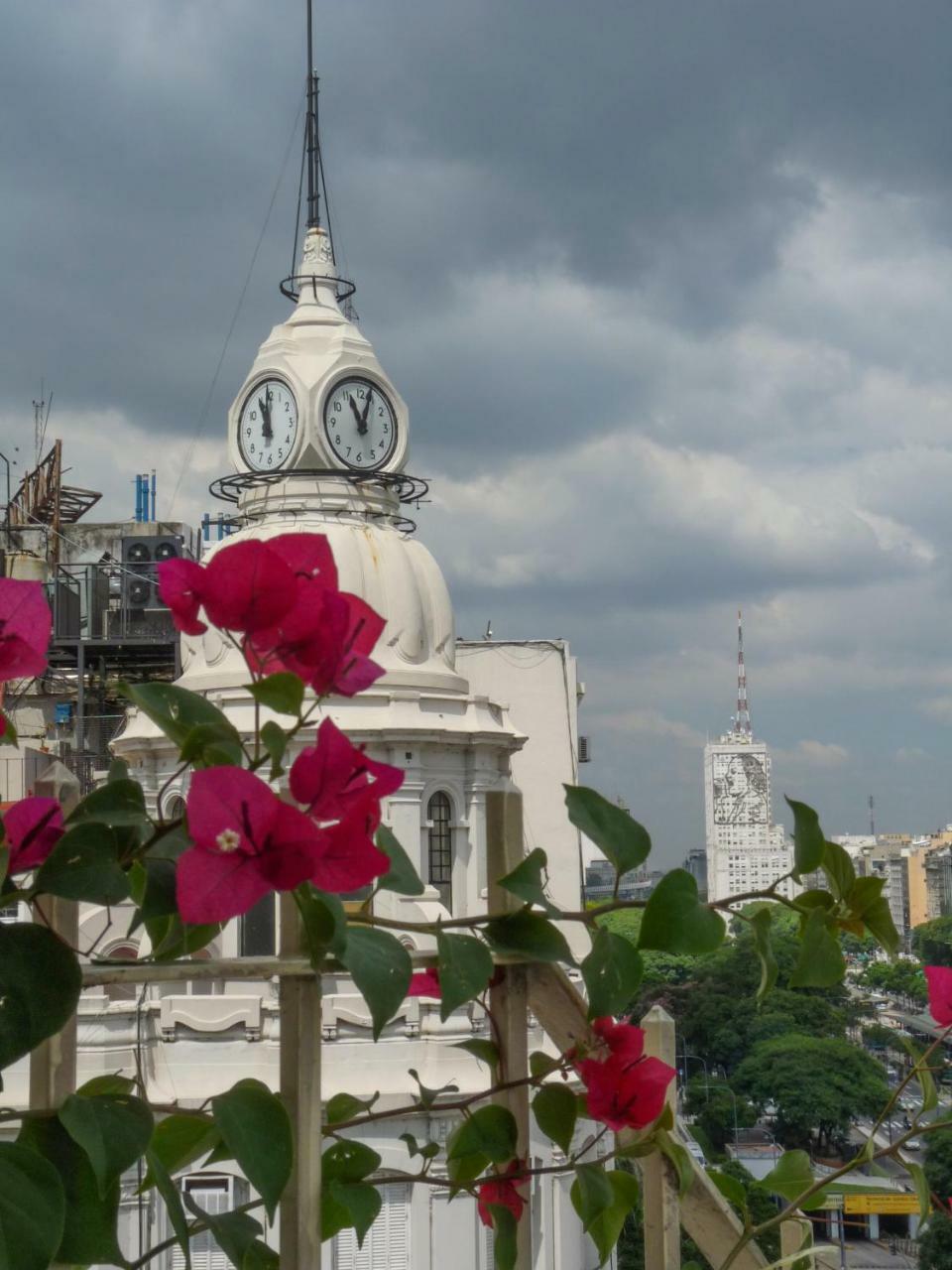 Penthouse Frente Al Obelisco Con Terraza Apartment บัวโนสไอเรส ภายนอก รูปภาพ